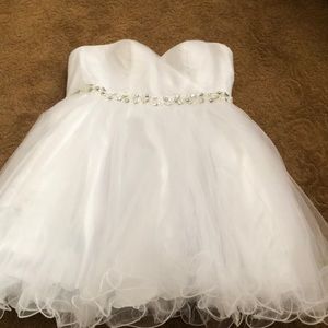 White strapless dress